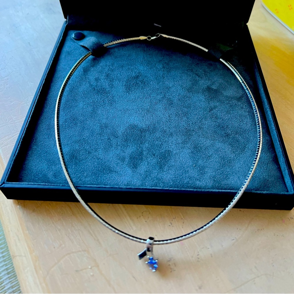 Beautiful Diamonds International Necklace